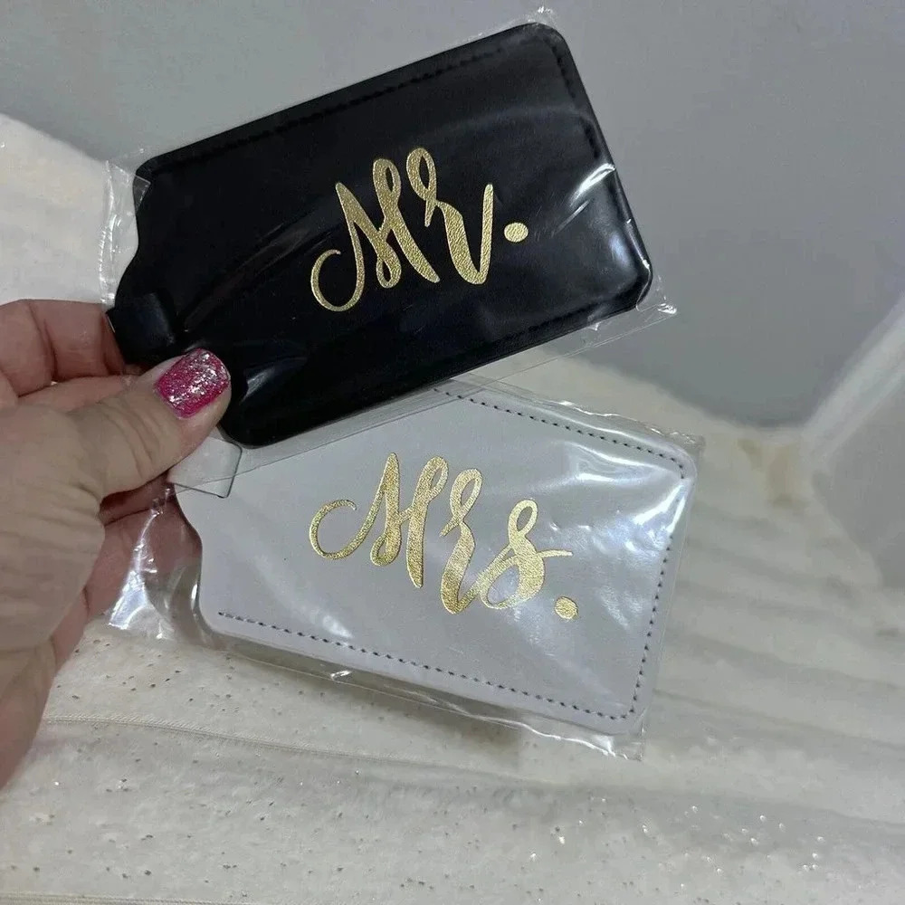 Gold Mr. and Mrs. script on Black and white faux leather luggage tag, NEW